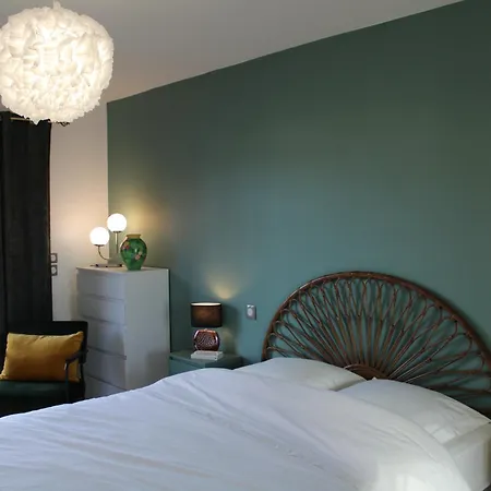 Le Jardin 51 ベッド・アンド・ブレックファスト 3*