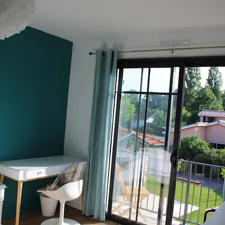Couette-café Le Jardin 51 *