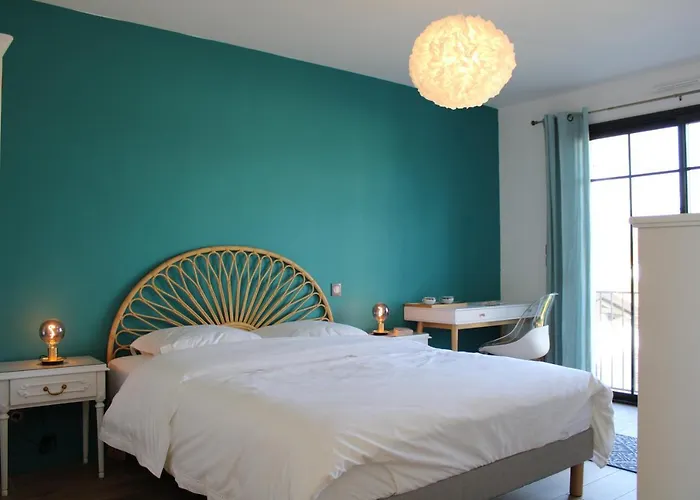 Couette-café Le Jardin 51 3*