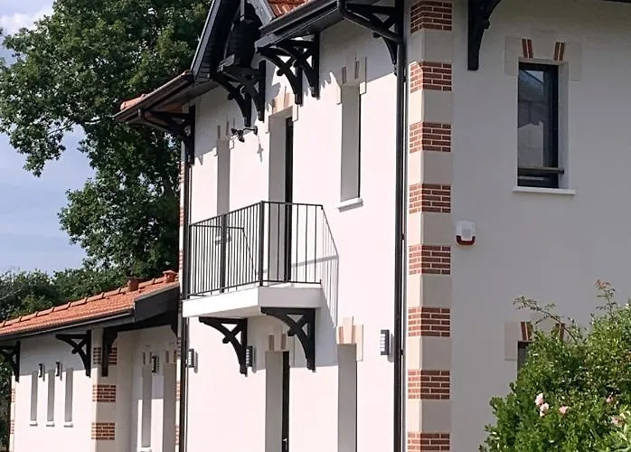 Le Jardin 51 3* Andernos-les-Bains